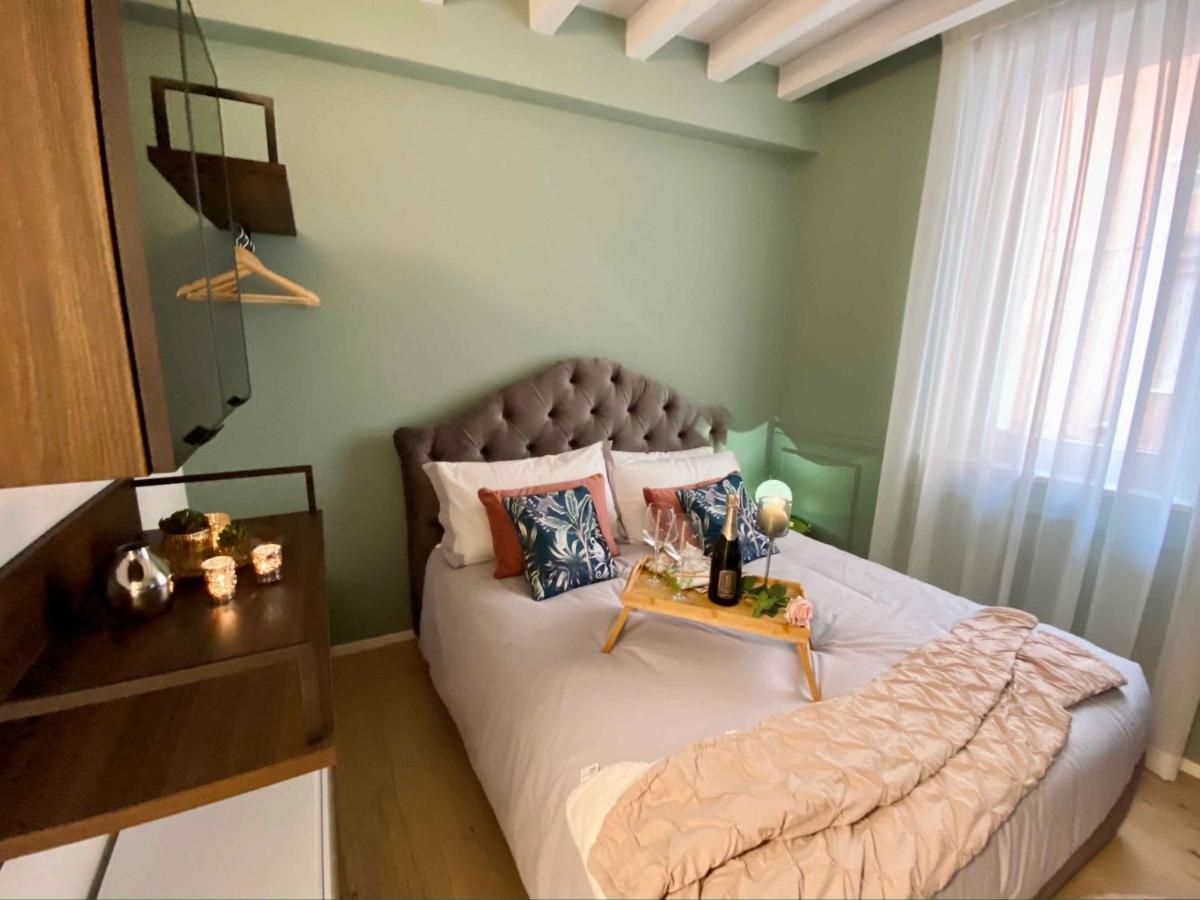 Volto Corte Farina Apartments - Luxury Lofts เวโรนา ภายนอก รูปภาพ