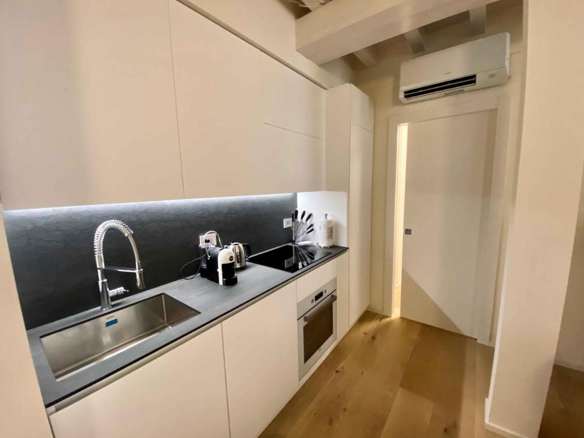 Volto Corte Farina Apartments - Luxury Lofts เวโรนา ภายนอก รูปภาพ